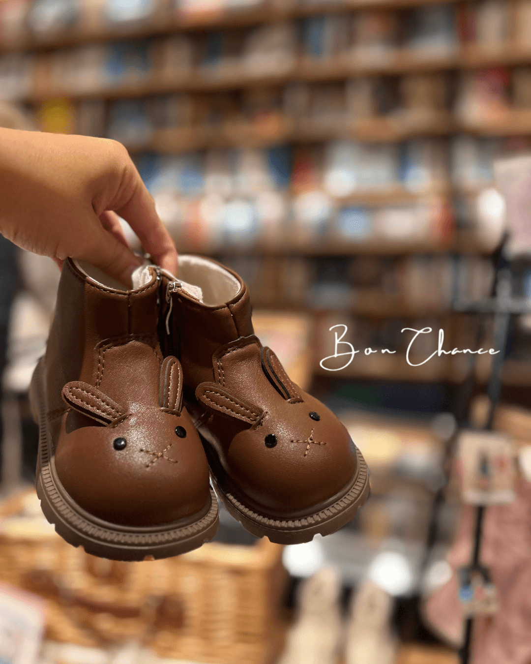 うさぎのお顔のあったかブーツ